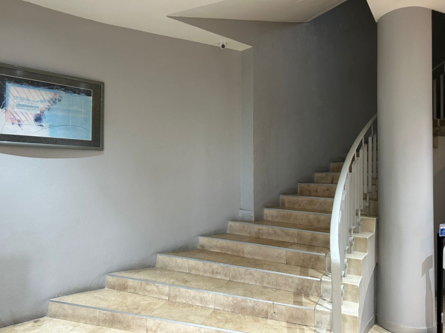 To Let 1 Bedroom Property for Rent in Three Anchor Bay Western Cape